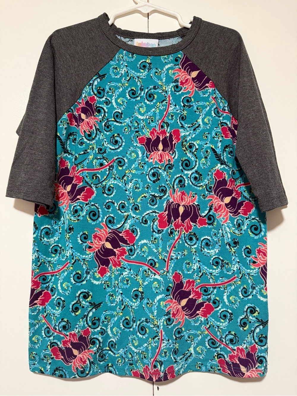 LuLaRoe Kids half Sleeve Tee Turquoise, Gray, Pink, Purple